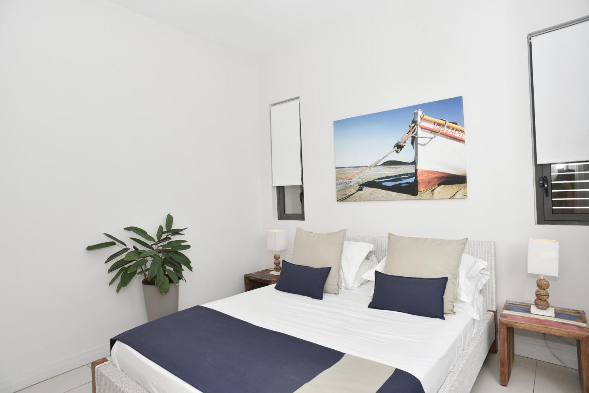 Cap Ouest Beachfront Luxury Penthouse & Apartment Flic-en-Flacq Eksteriør billede